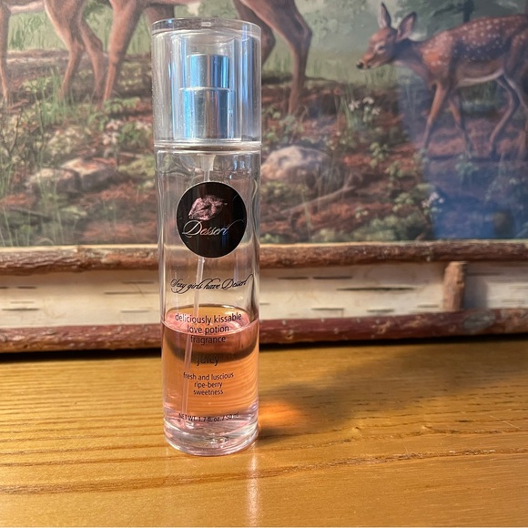 RARE Discontinued fragrance Deliciously Kissable Jessica Simpson - Picture 3 of 4